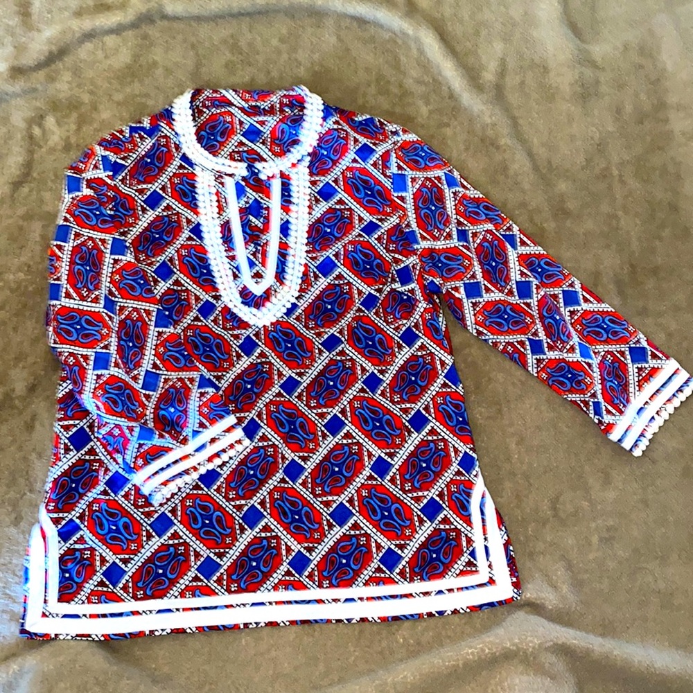 Beautifully embroidered 3/4 sleeve blouse